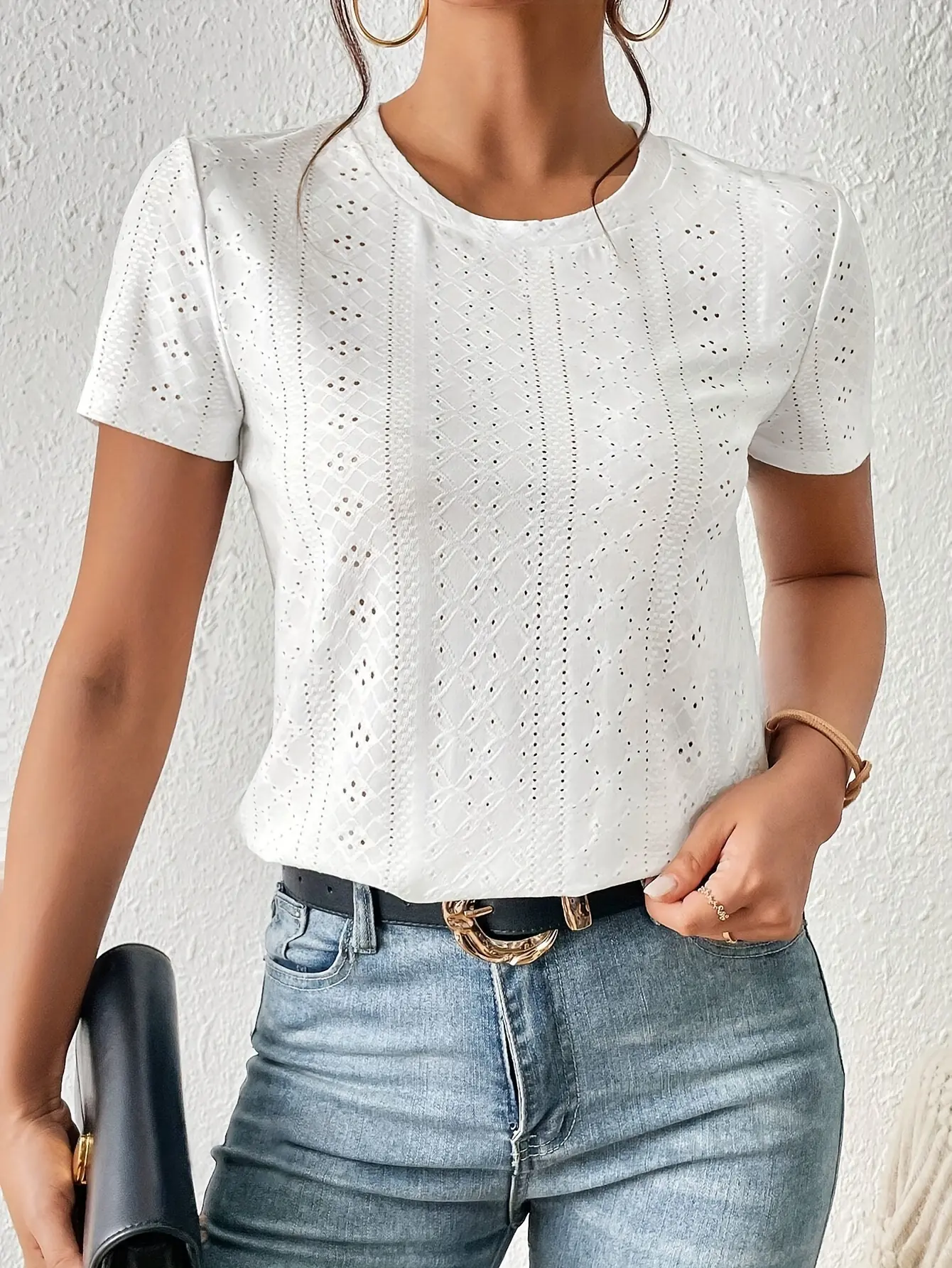 Camiseta feminina branca de manga curta,  blusa de malha oca, moda verão，tops de verão， verão, Y2K