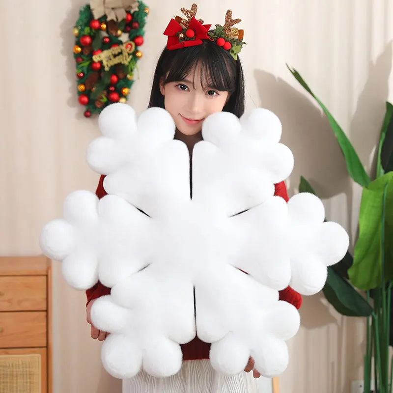 40cm/50cm/60cm Creative Snowflake Plush Cushion Soft Comfy Warm Cushion For Sofa/Chair/Flooring Pretty Home Decor For Christmas