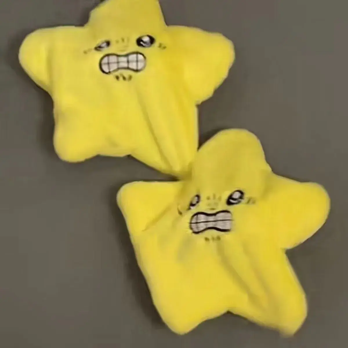 22cm Angry Mobile Jumping Star Decompression Plush Toy Backpack Doll Pentagonal Emoji Star Plush Soft Kawaii Children Fun Gift
