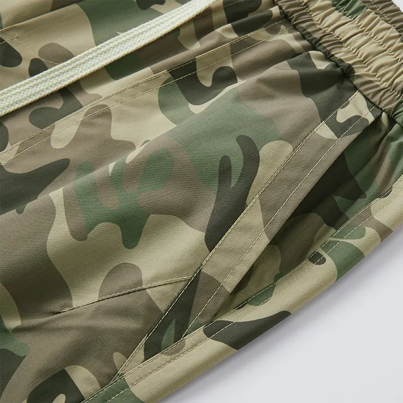 Stylish Men's Camouflage Shorts Unique Pocket Layout Adjustable Drawstrings Suitable for Urban and Adventure Outfits