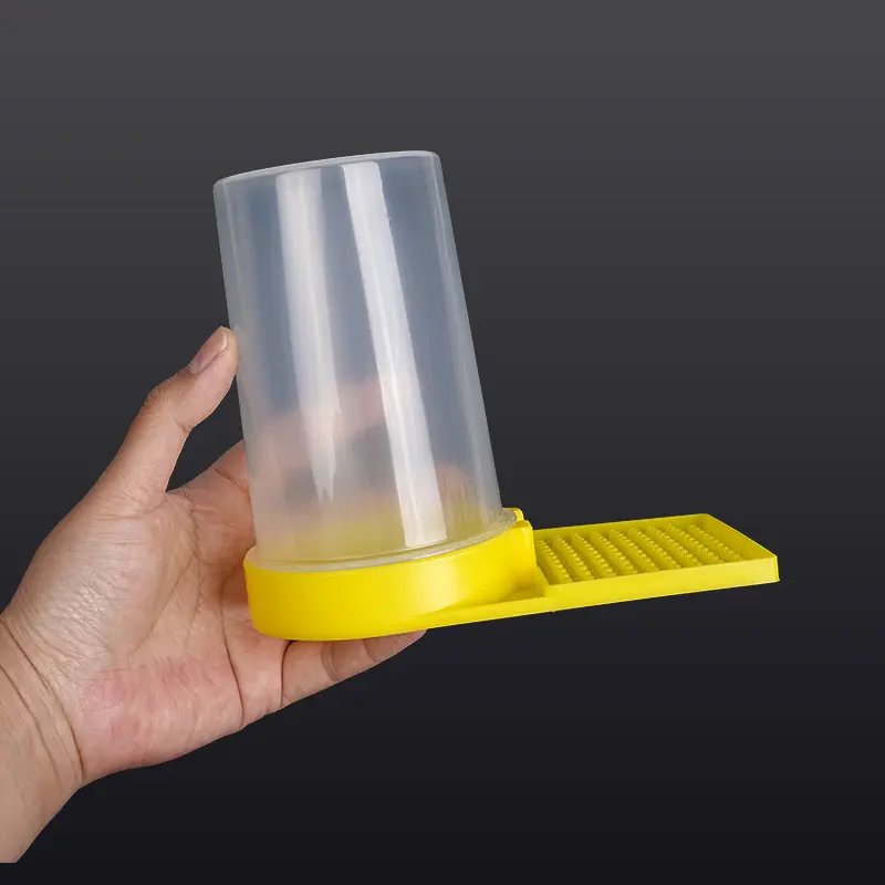 Bee Drinking Water Dispenser Feeder Beekeeping Honey Bee Feeders Watering Bees Tools Supplies Feeding Bee Drinker Tool 1Pcs
