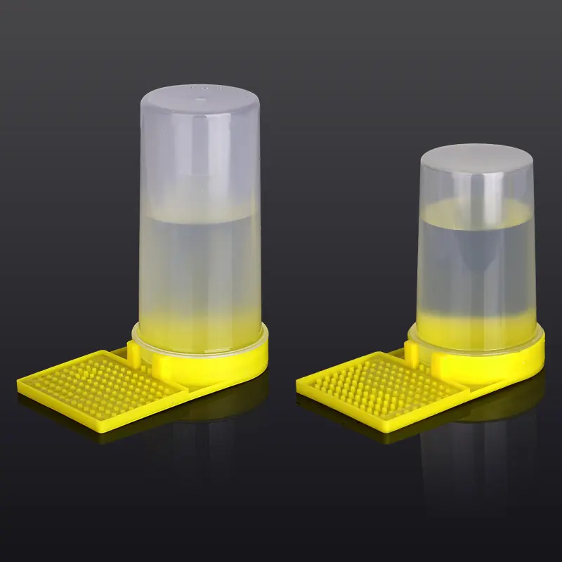 Bee Drinking Water Dispenser Feeder Beekeeping Honey Bee Feeders Watering Bees Tools Supplies Feeding Bee Drinker Tool 1Pcs