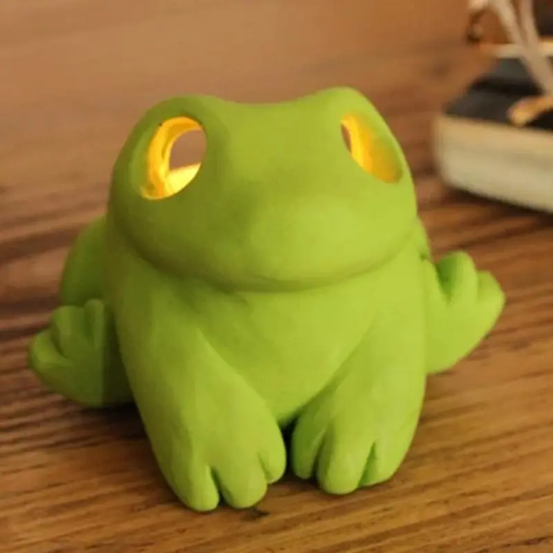 Frog candle holder Big-eyed Frog Candlestick Holder Creative Tabletop Candle Stand Vessel Scented Candle Holder Ornaments