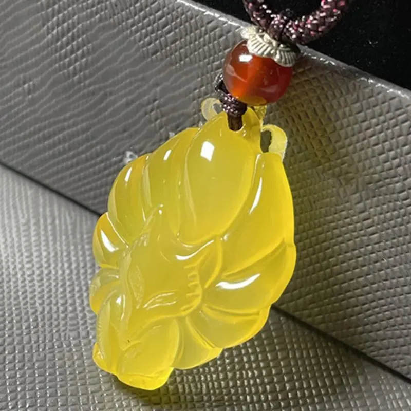 Jade Foxs Pendant Nine Tailed Animal Necklace Jewelry White Chalcedony Nine-tailed Foxs Pendant Charm Jewelry Carved Amulet