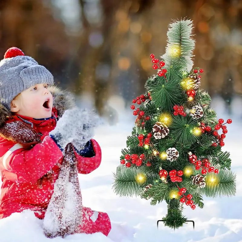 Christmas Tree Garden Lights Battery Operated Yard Lights With 20 LEDs Christmas Decoration With Berries And Pine Cones For Yard
