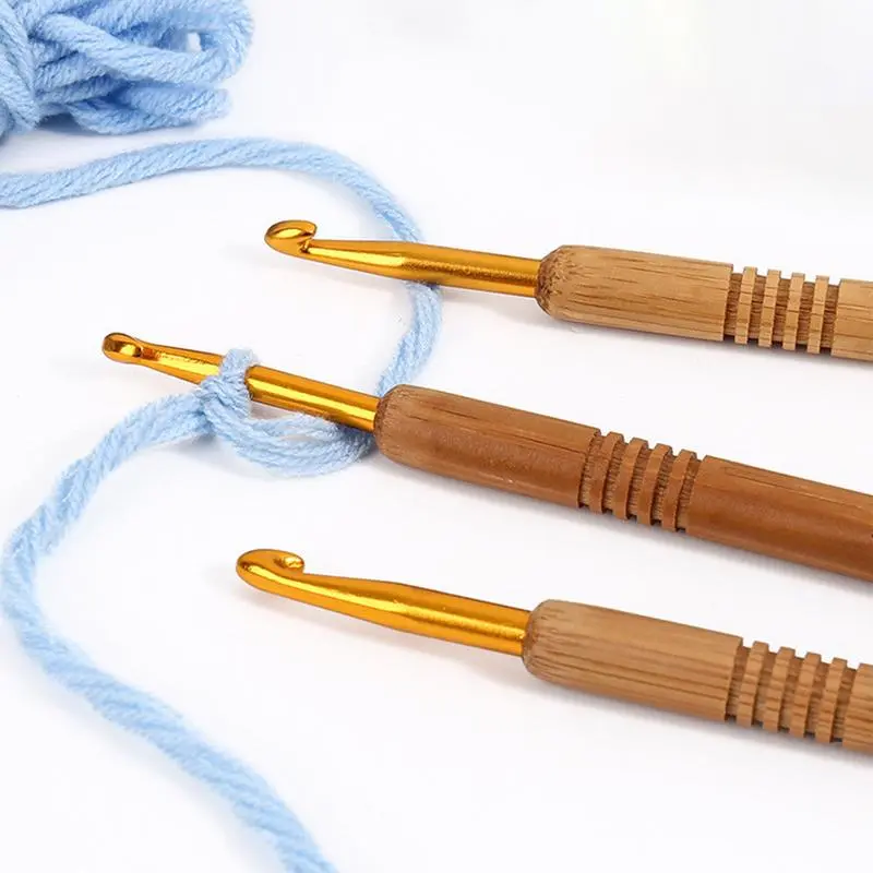 Crochet Hooks 9X Ergonomic Knitting Yarn Crocheting Needles Weave Yarn Knitting Needles Kit for Beginners Crocheters Knitters