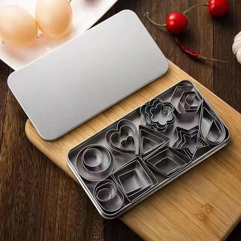 30Pcs Stainless Steel Cookie Mold Mini Cookie Cutters Set Heart Star Flower Geometric Shape Cookie Cutters Cake Mold Baking Tool