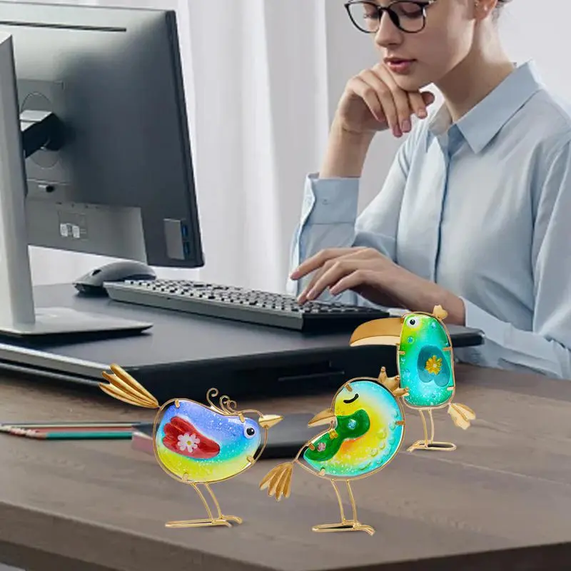 Bird Figurines Colorful Metal Glass Bird Sculpture Set of 3 Garden Art Statues Spring Outdoor Animal Figurine Lawn Ornaments for