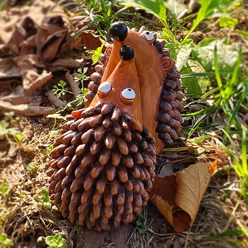 Hedgehog Garden Statue Valentine Cartoon Couple Animal Figures 15x12cm/5.91x4.72 Inch Cute Hedgehog Partner Decoration