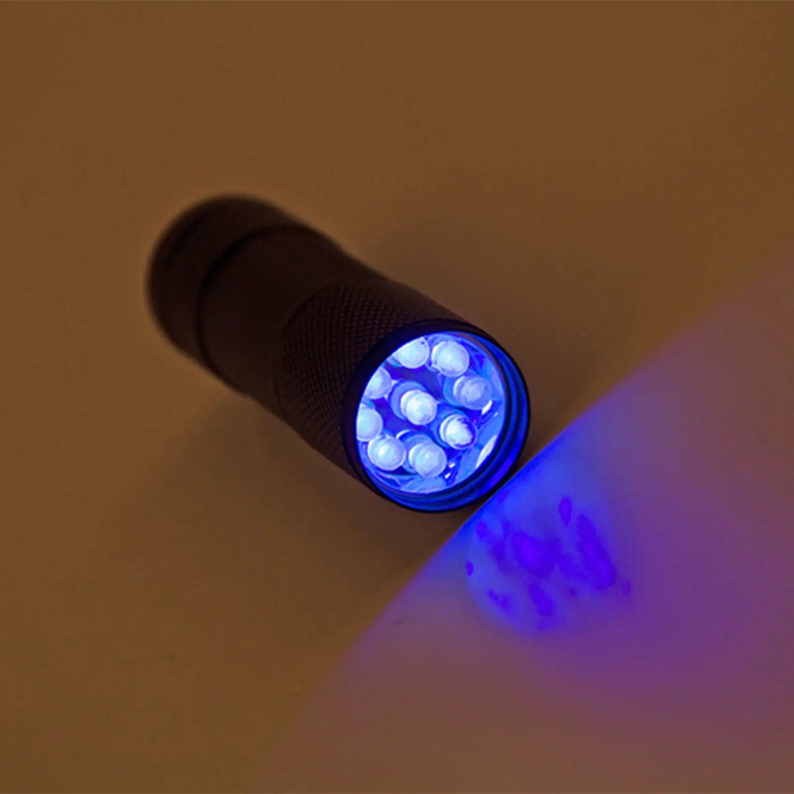9 LED Ultraviolet Flashlight UV Flashlight for Detecting Urine Pet Stains Banknotes Other Pests with Purple Light Flashligh 1 Pc