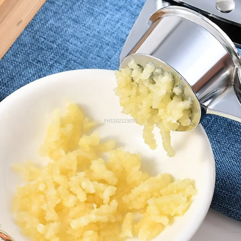 Garlic Press Crusher Walnut Mincer Multifunction Alloy Clip Manual Ginger Mincer Press Grinding Tool Kitchen Gadgets Accessories