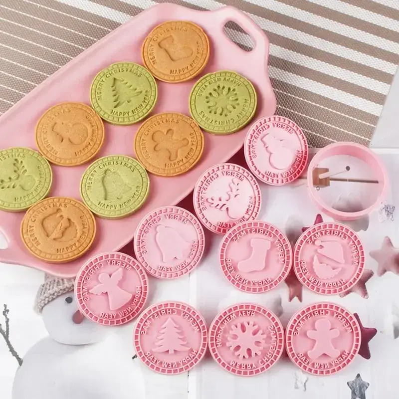 9Pcs 3D Christmas Cookie Cutters Biscuit Mold Santa Snowman Tree Elk Cookie Mould Stamp Xmas New Year Party Baking Tools