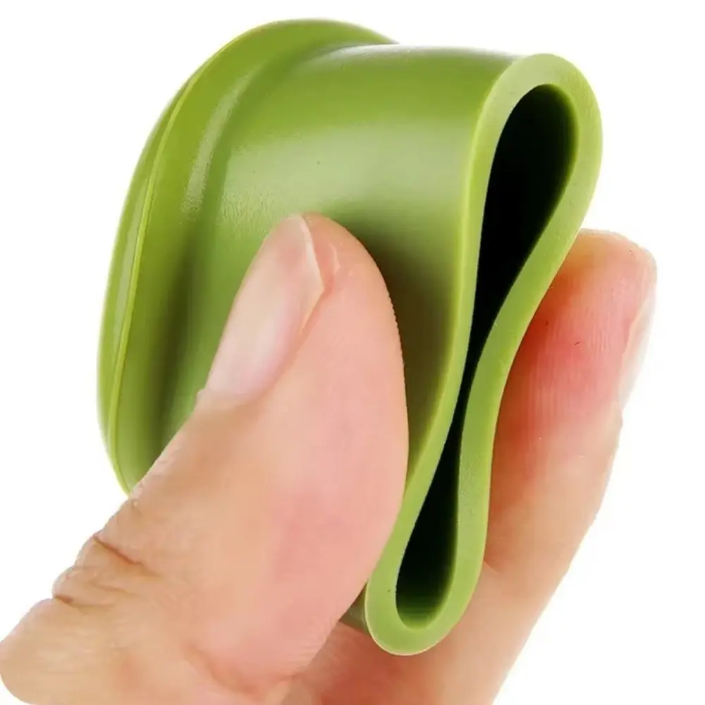 1pc Silicone Wine Bottle Caps Silicone Red Wine Bottle Caps Candy-colored Reusable Fresh-keeping Seal Beer Bottle Caps