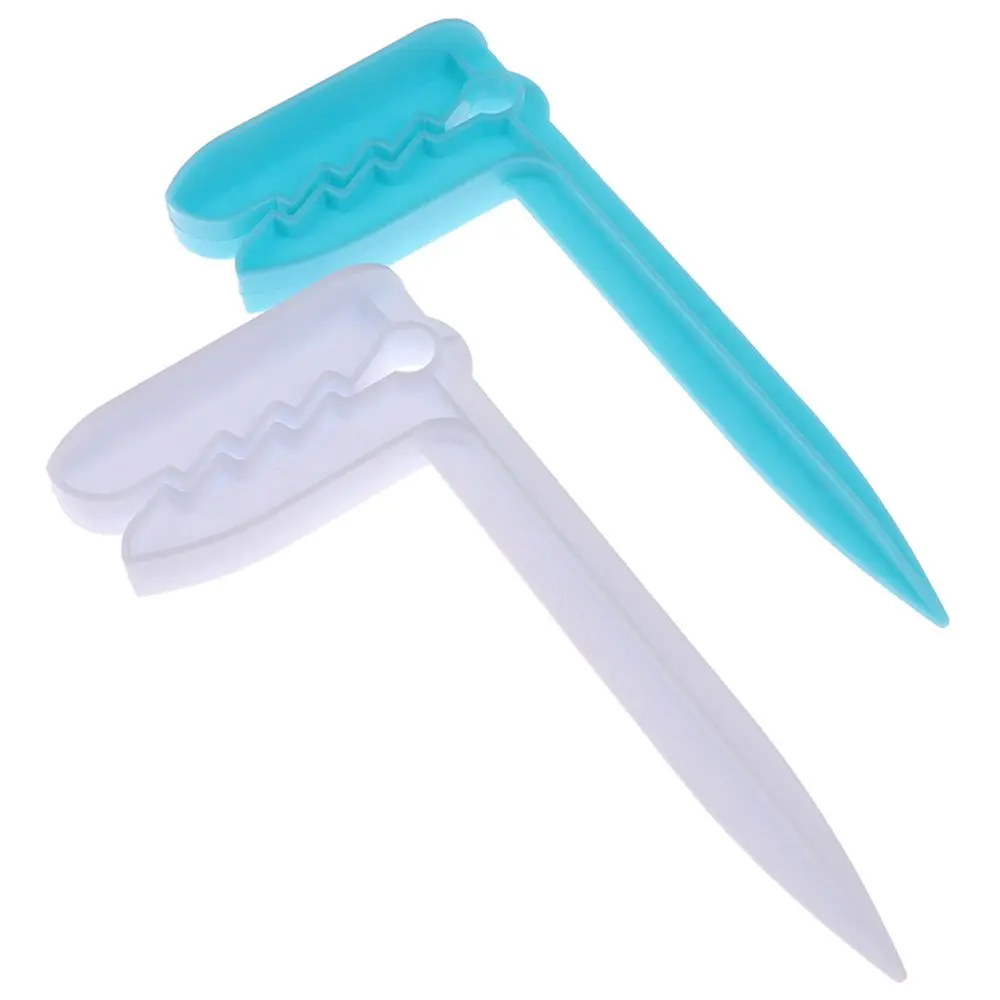 4PCS Plastic Decorative Clothespins Towel Clamp Tent Clips Clothes Pegs Camping Mat Clip Beach Towel Clip