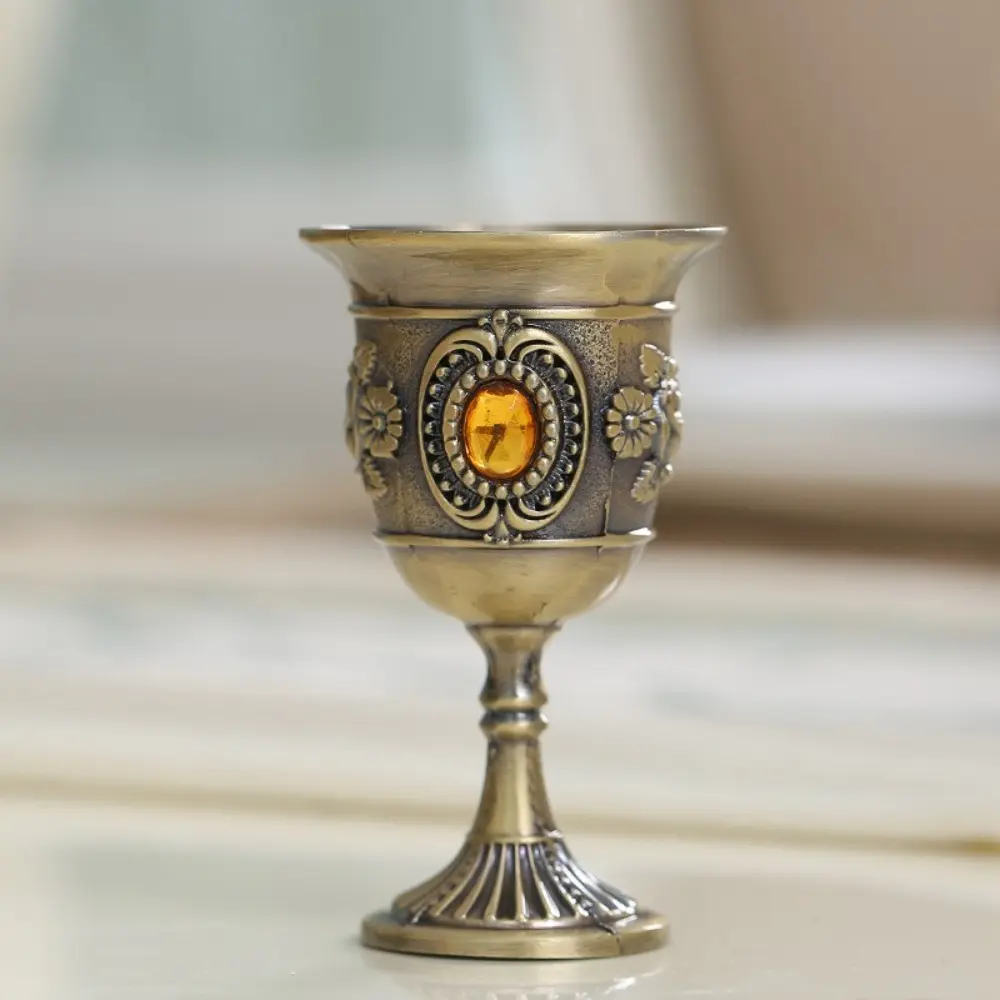 Creative Retro Wine Glasses Metal European Style Dinnerware Goblet Beverage Wine Cup White Wine Cup Champagne Glasses Gift