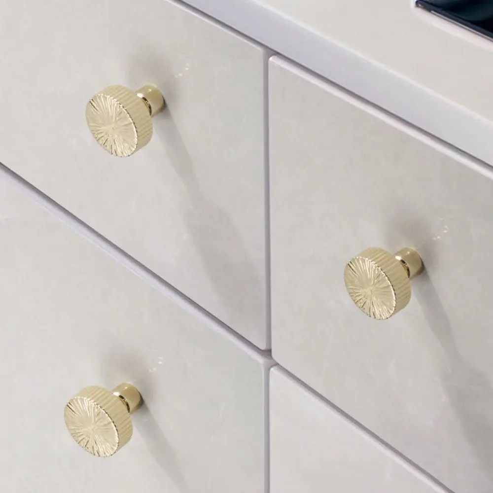 Luxury Zinc alloy Wardrobe Handle Bright Gold French Drawer Knob Anti Fingerprint Line Design Furniture Handle Drawer