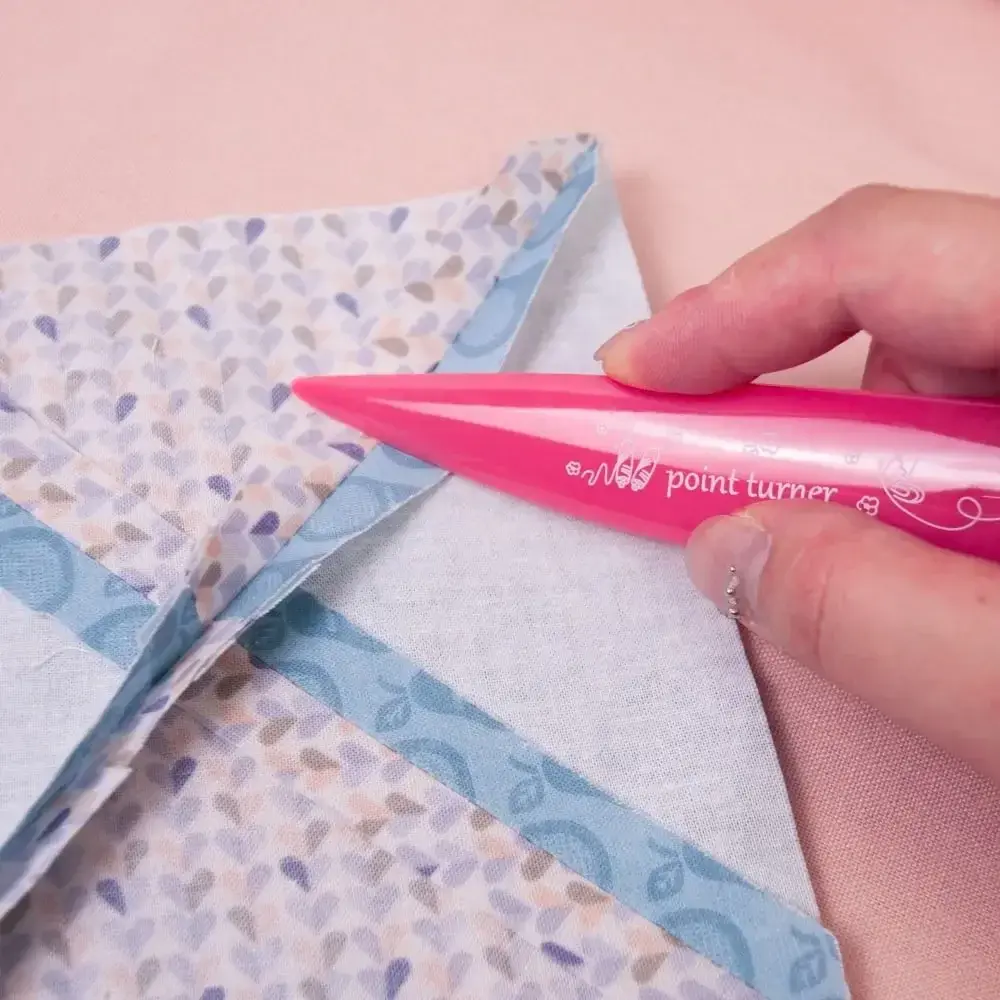 New 3-in-1 Tailor Fabric Markers Pink DIY Sewing Cloth Marker Lightweight Mini Sewing Edge Creases Tool Sewing Accessories
