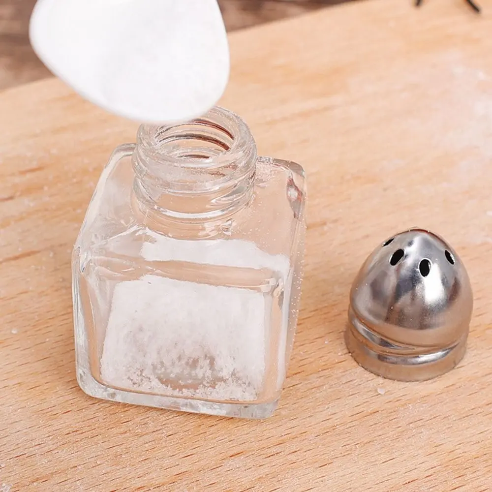 10/15ML Mini Seasoning Bottle Transparent Glass Spice Jars BBQ Pepper Spice Salt Shaker Jar Food Storage Container with Lid