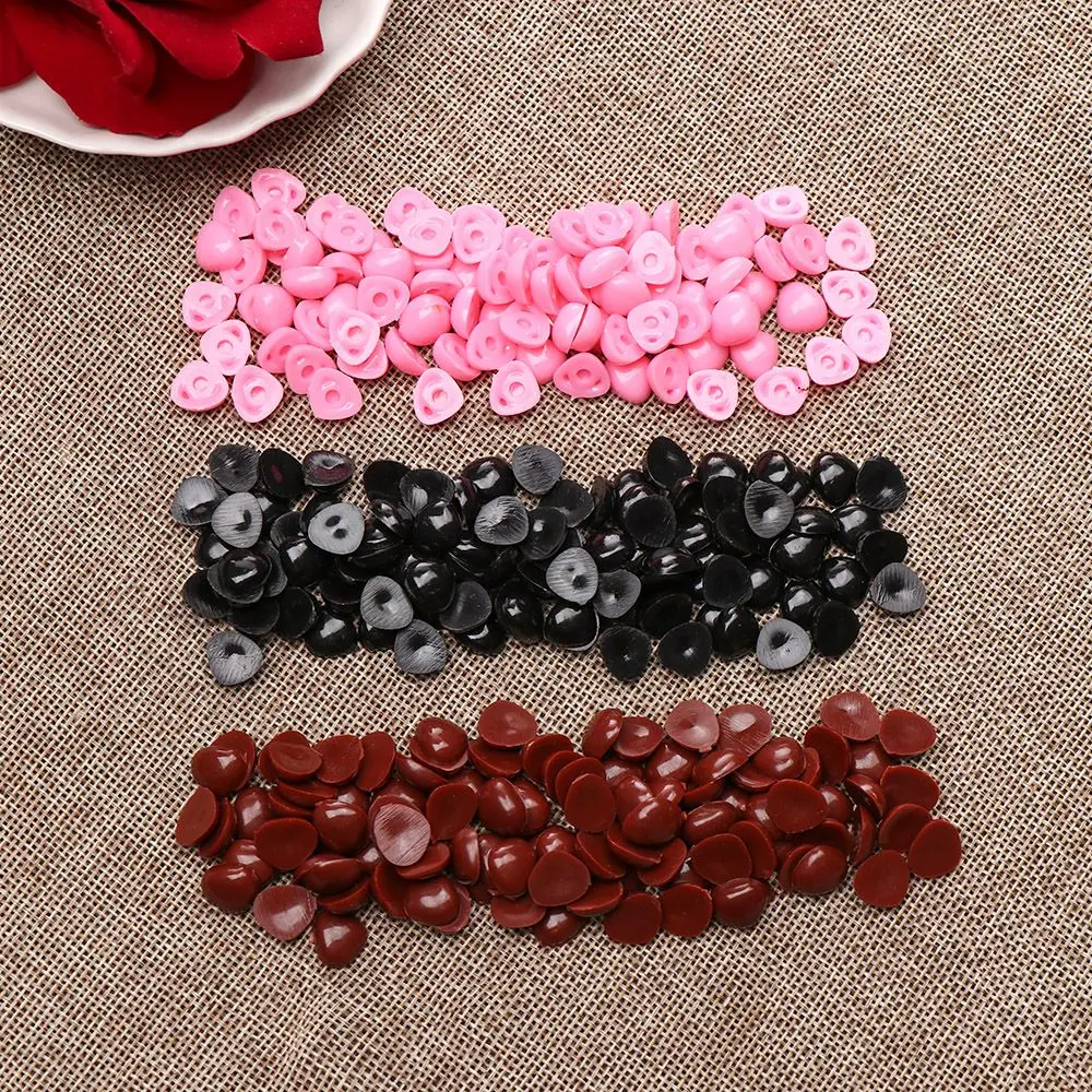 100pcs Craft Toys Bear Buttons Doll Noses Dolls Accessories Triangle Nose Safety Parts