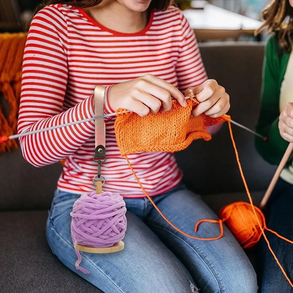 Durable Bamboo Wrist Yarn Holder With Wristband Portable Yarn Ball Holder Yarn Minder Spinner for Yarn Storage