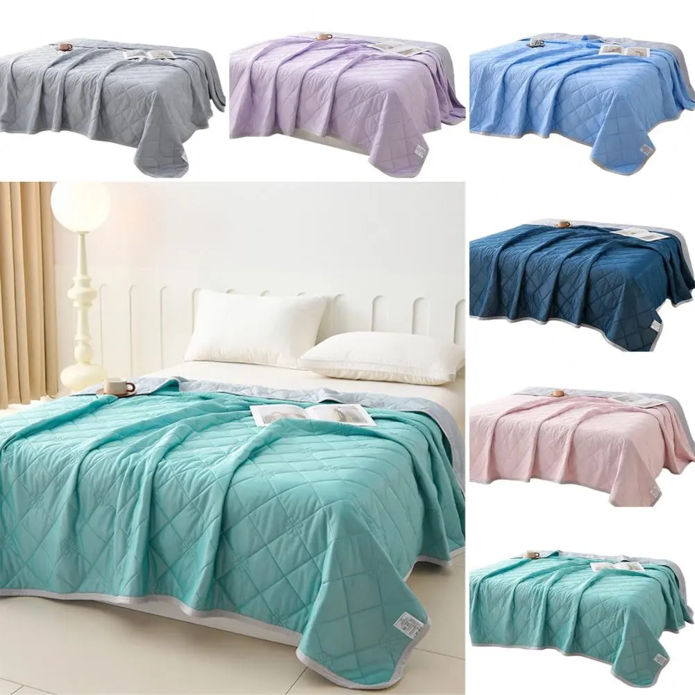 Compact Blanket Technology Quilt for Summer Lightweight Design for Refreshing Sleep Easy Care Solution for Hot Nights