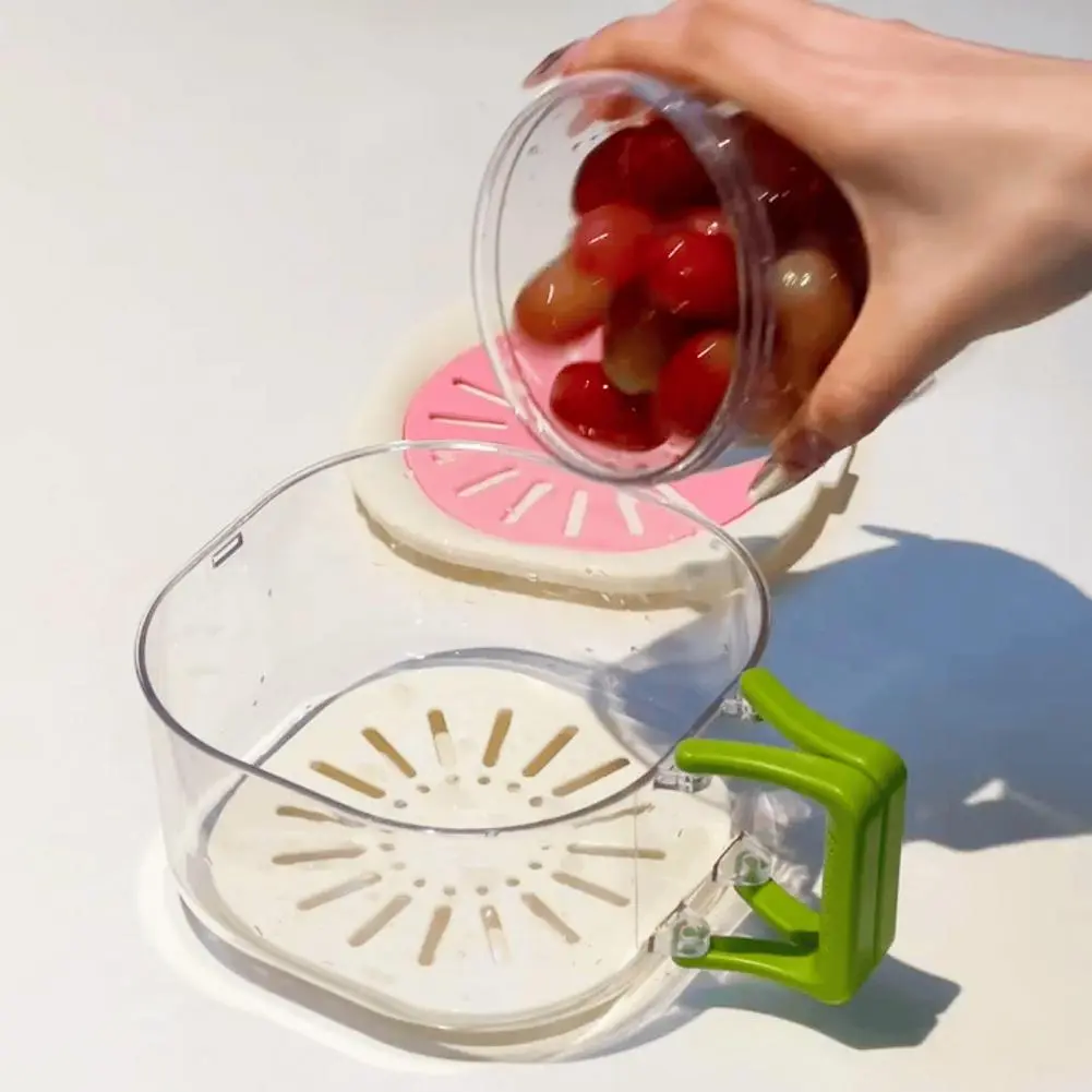 Outdoor Use Vegetable Strainer Efficient Fruit Strainer with Folding Handles Lid for Washing Fruits Vegetables for Berry