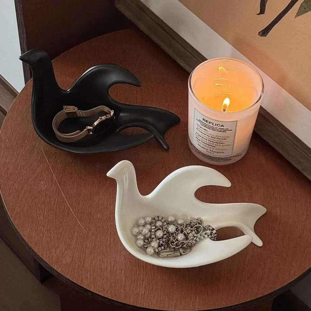 Cream Mini Bowl Ceramic Pigeon Seasoning Dish Leaf Soy Sauce Plate Set Kitchen Supplies for Dipping Snacking Cute for Vinegar