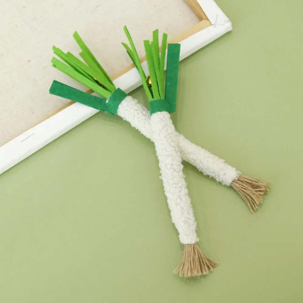 Felt Scallion Cat Toy Scallion-shaped Cat Chew Toy for Teething Relief Training Soft Felt Pet Toy Promotes Active Play for Small