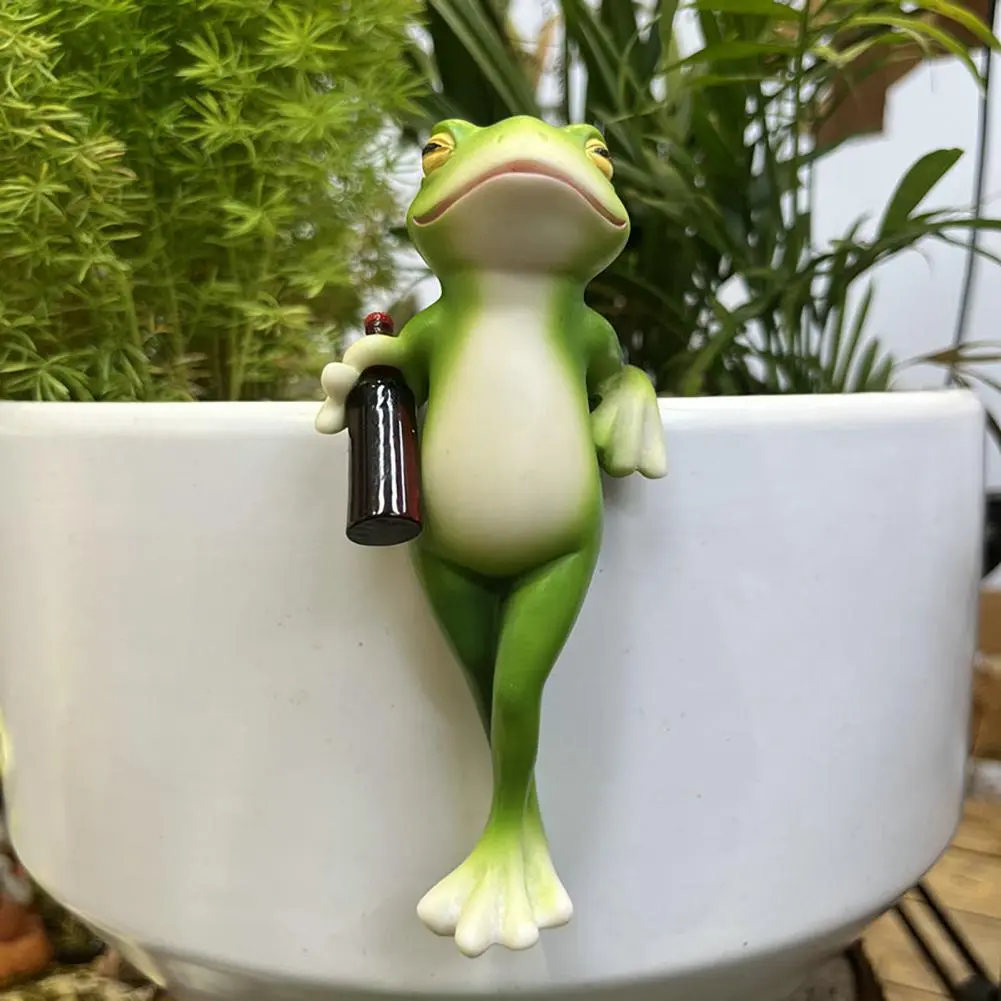 Outdoor Frog Decor Whimsical Frog Figurine Planters for Garden Decor Resin Frog Statue Edge Hugger for Flower Pots for Women