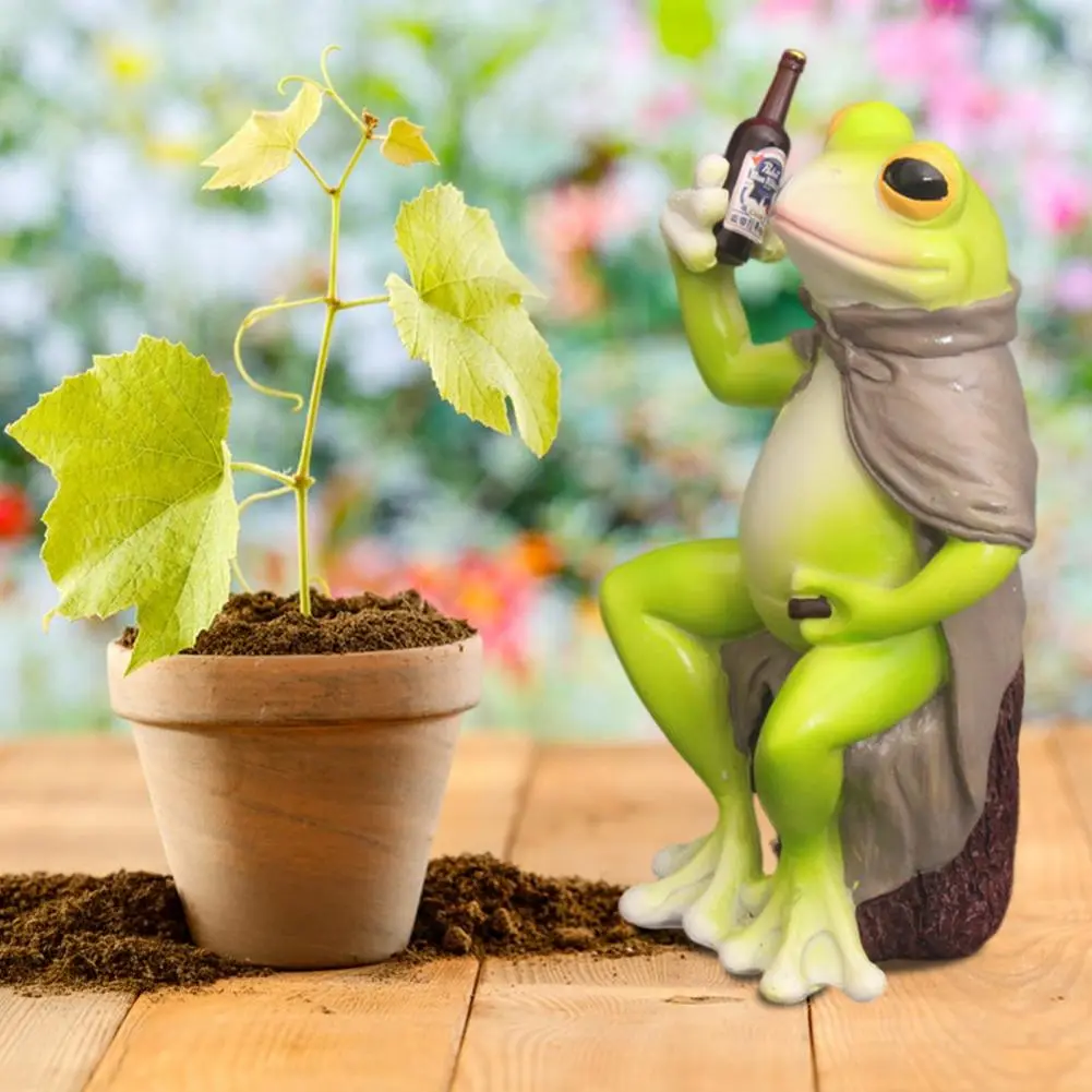 Resin Frog Sculpture Whimsical Cartoon Frog Statue for Home Garden Decor Resin Sitting Frog Figurine on Stump Indoor Outdoor