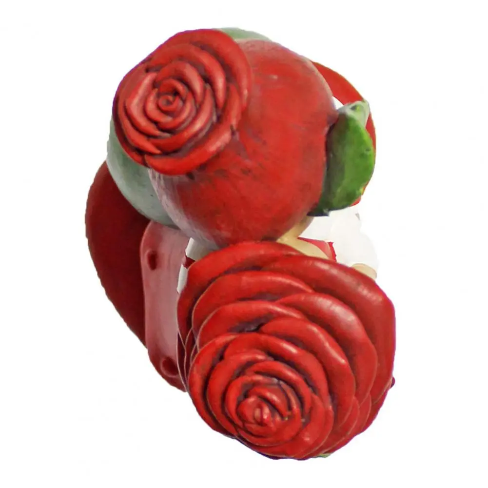 Environmentally Friendly Couple Figurines Romantic Resin Couple Figurines with Roses for Home Decor Wedding Table for Home