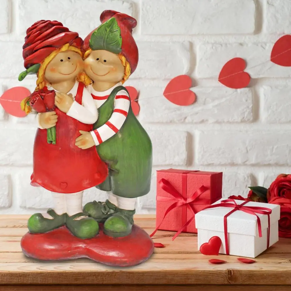 Environmentally Friendly Couple Figurines Romantic Resin Couple Figurines with Roses for Home Decor Wedding Table for Home
