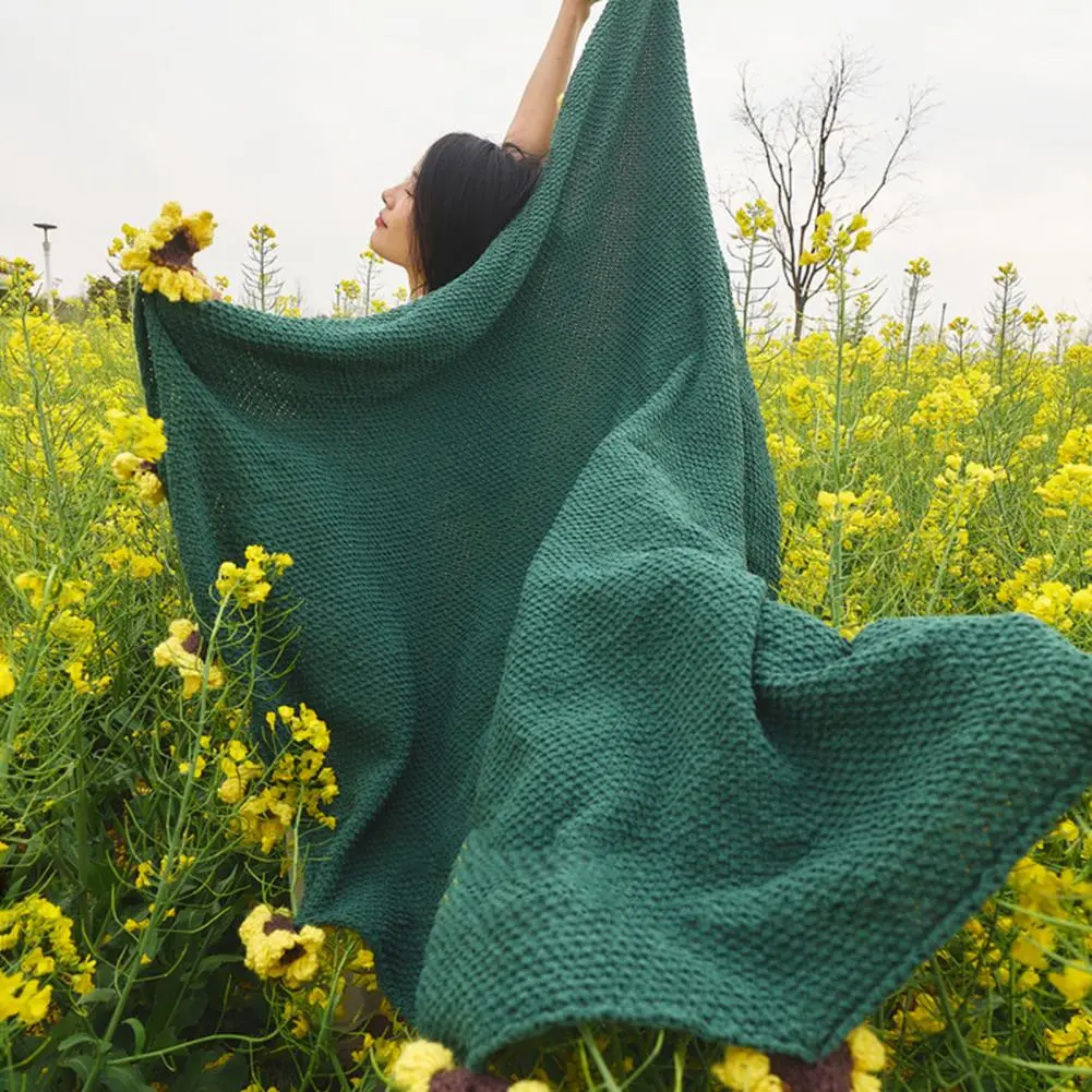 Shrink-resistant Throw Blanket Crochet Rose Bouquet Blanket Soft Knitted Throw for Decorative Home Accent Breathable for Her