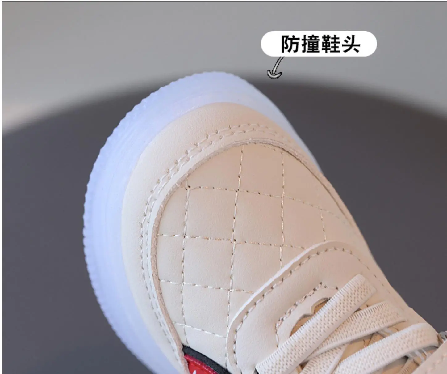 Sanrio children sports shoes girl boy casual board shoes hello kitty new pu cartoon casual shoes with lights LED  Sneakers