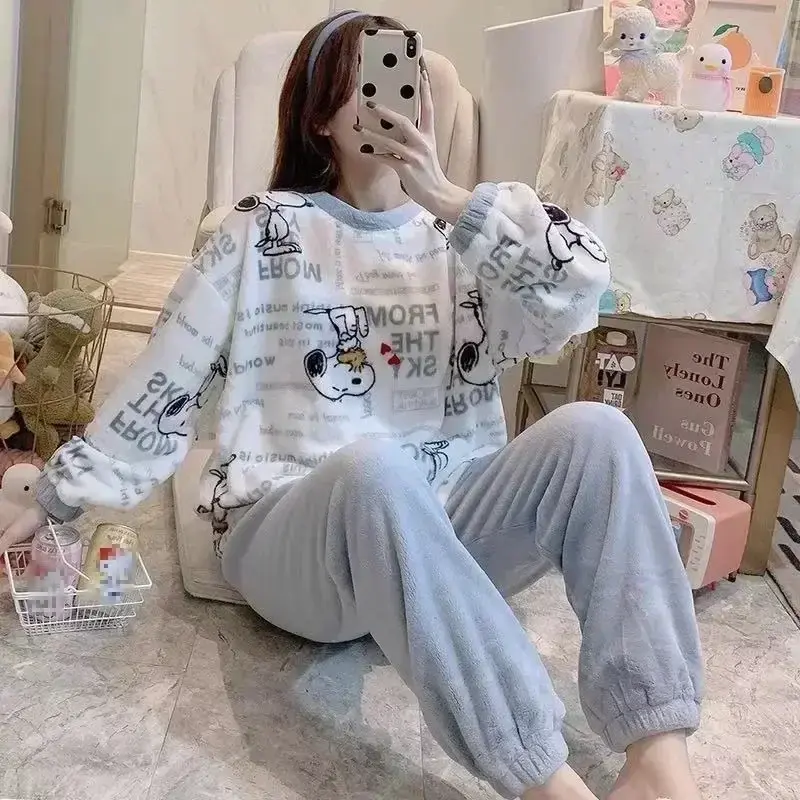 Snoopy Pajama Women Winter Coral Fleece Long Sleeve Pant sleepcoat Plus Fleece Thickened Flannel Cute Sleepwear girl nightgown