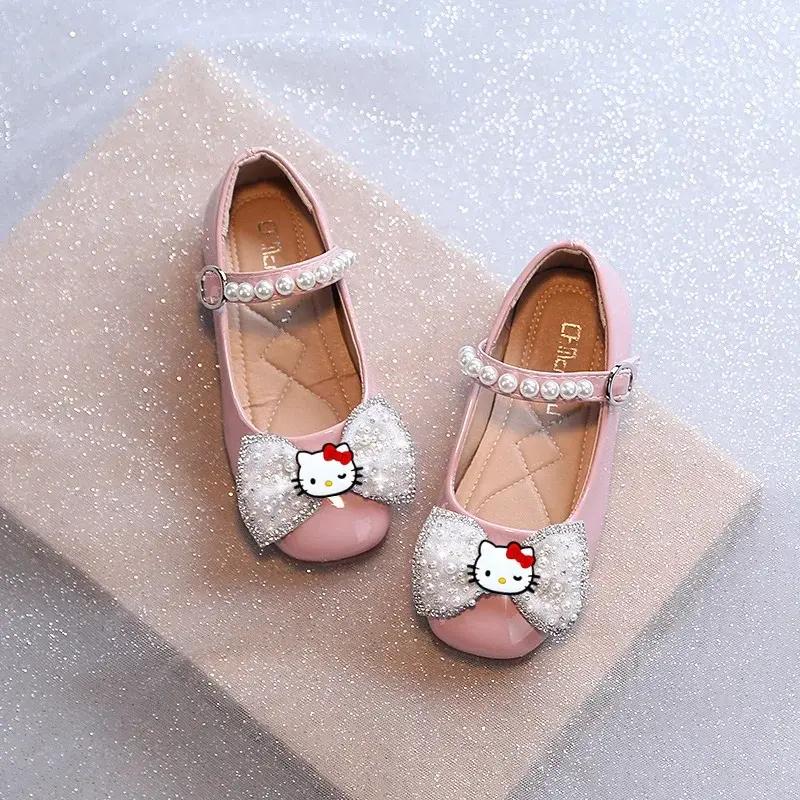 Sanrio hello kitty girls sandals flat shallow princess shoes spring and summer new soft soles pearl bow performance dance shoes