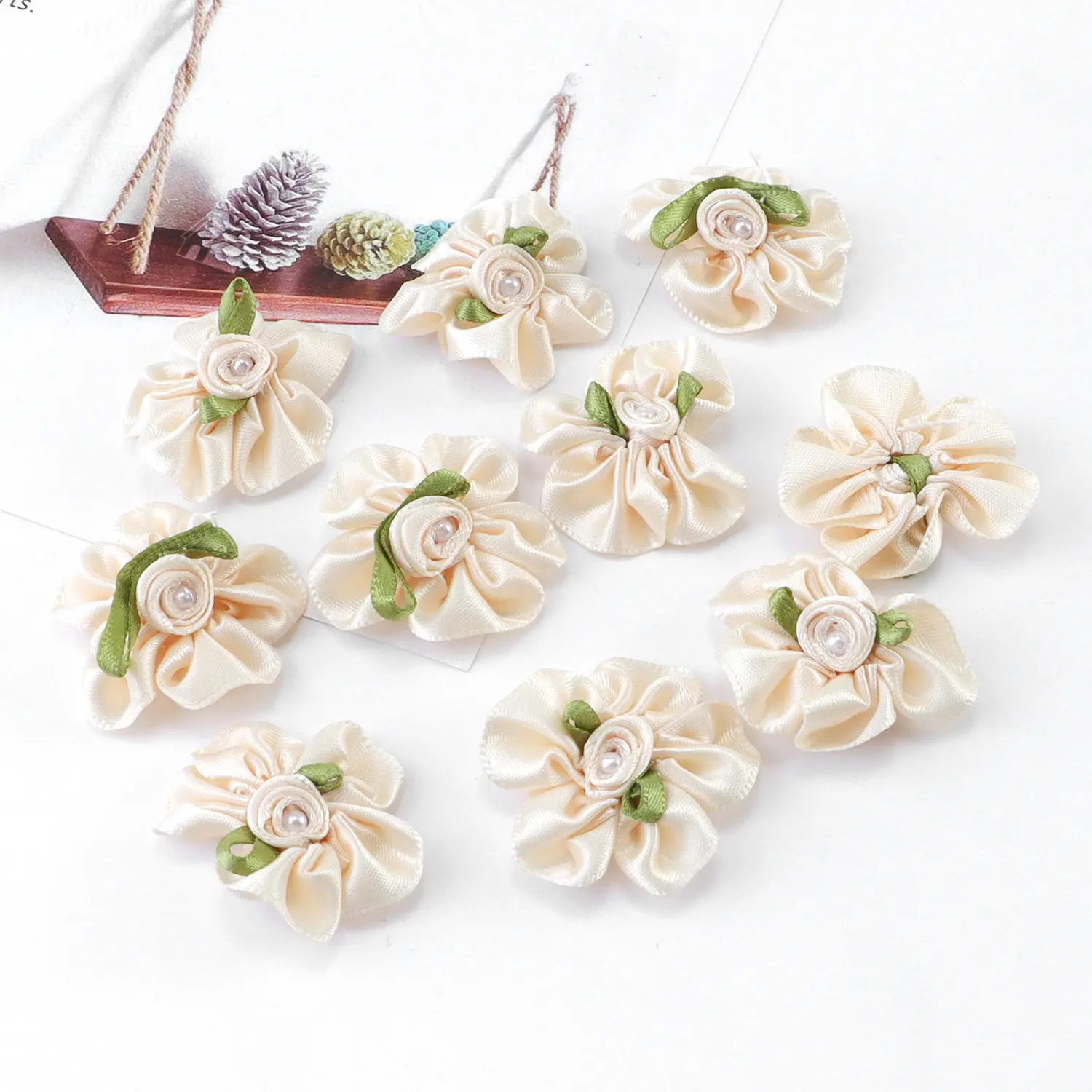 10Pcs Mix Color Satin Ribbon Rose Flower Appliques DIY Wedding Sewing Craft Gift Box Decoration Patch 3CM ﻿