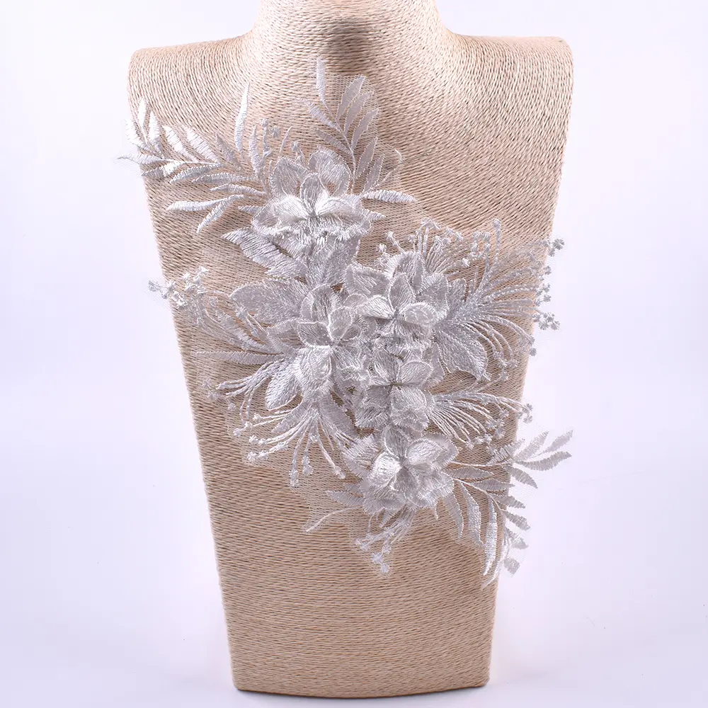 1 Pcs Multi-Color Embroidery Decal Lace Fabric Accessories DIY Wedding Dress Clothing Decoration 32 * 19CM
