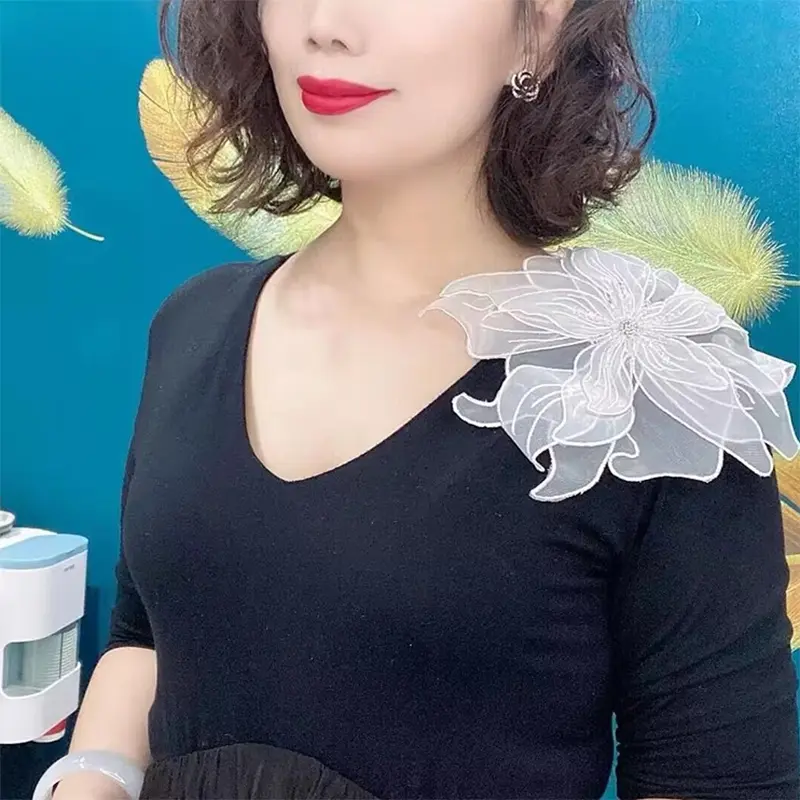 1 Pc Black White Big Flower Embroidery Patches Fabric Evening Dress Party Clothing Sewing Patch Handmade Crafts Applique