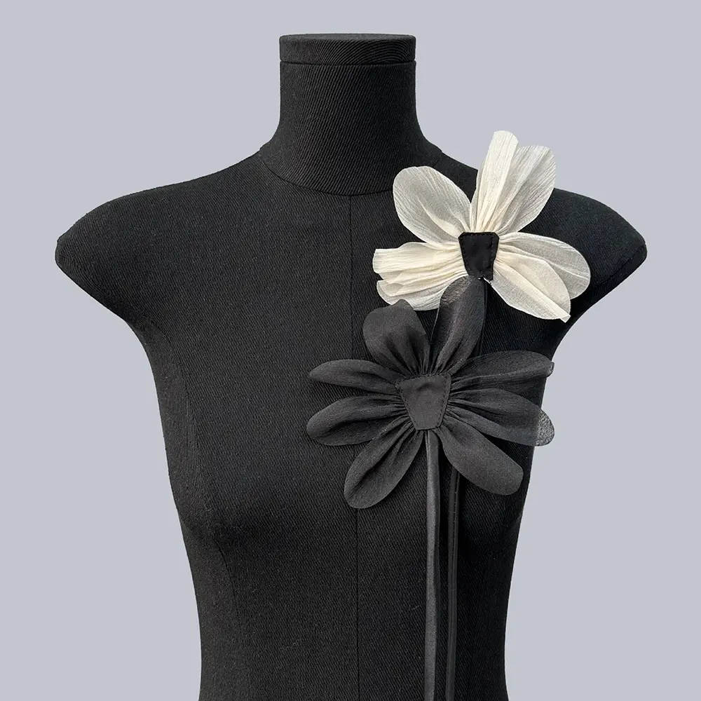 2Pcs Cloth Fabric Collar Flower Jewelry Accessories Lace Flower DIY Sew Lapel Pins Handmade Flower Brooch Pins Wedding Party