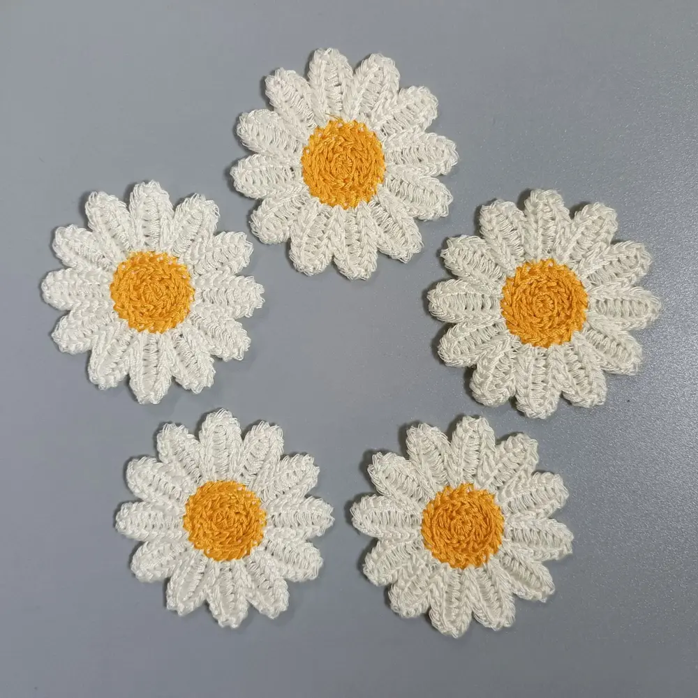 10 Pcs White Beauty Daisy Flower Embroidery Patches For DIY Clothing Sew-on Stickers  Applique For Garment Accessories