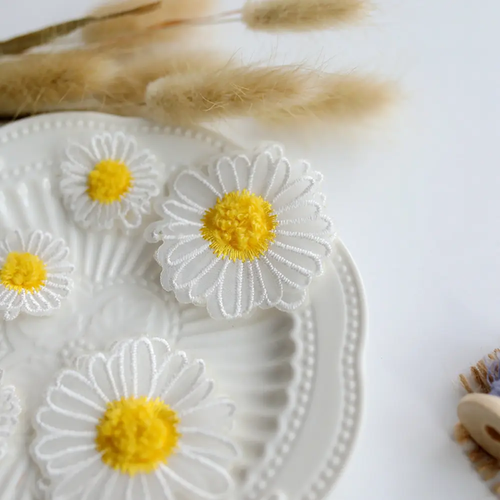 5Pcs White Little Daisy Patches For Clothing Embroidery Double Layer Applique Sewing Craft