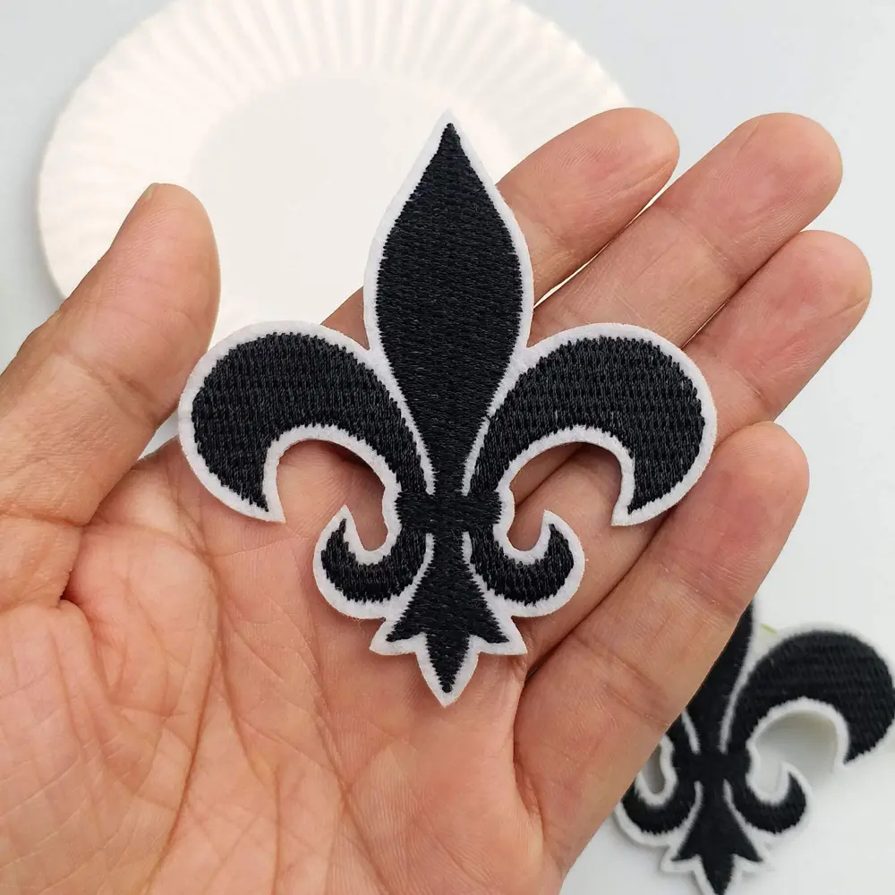 10Pcs Gold Fleur De Lis Patch Iron On Embroidered Patches Appliques Embroidery Needlecraft Project 2.6"x3"