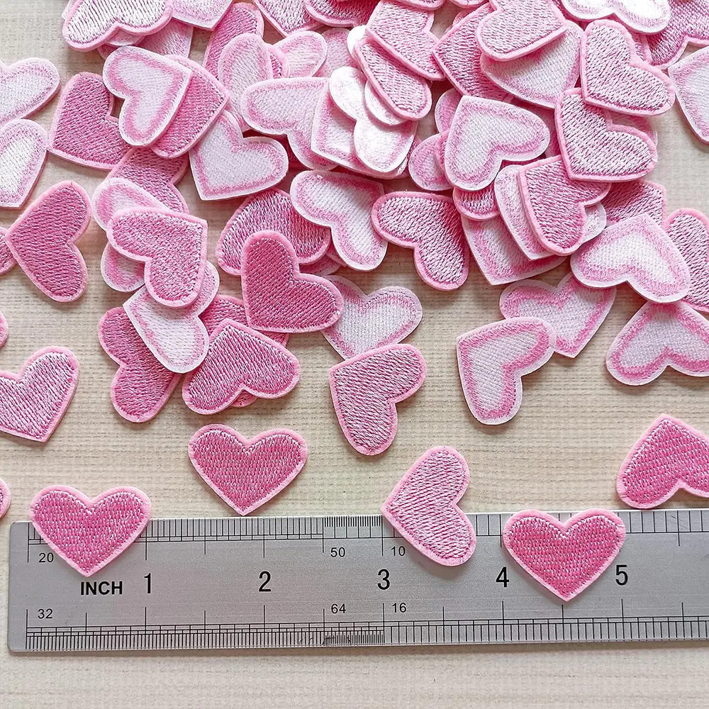 20Pcs Pink  Heart Embroidery Patch For Jeans  Bags Hats Decoration Iron On Patches Repair  Crafts Supplies 2.54CM