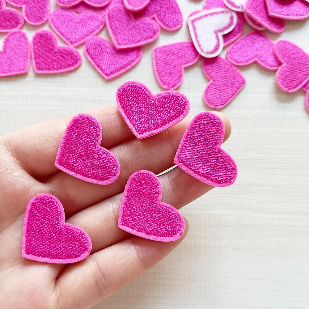 20Pcs Rose Pink Heart Embroidery Patch For Dress Hats Badges Gift Decoration Iron On Patches Handmade Applique Stickers Repair
