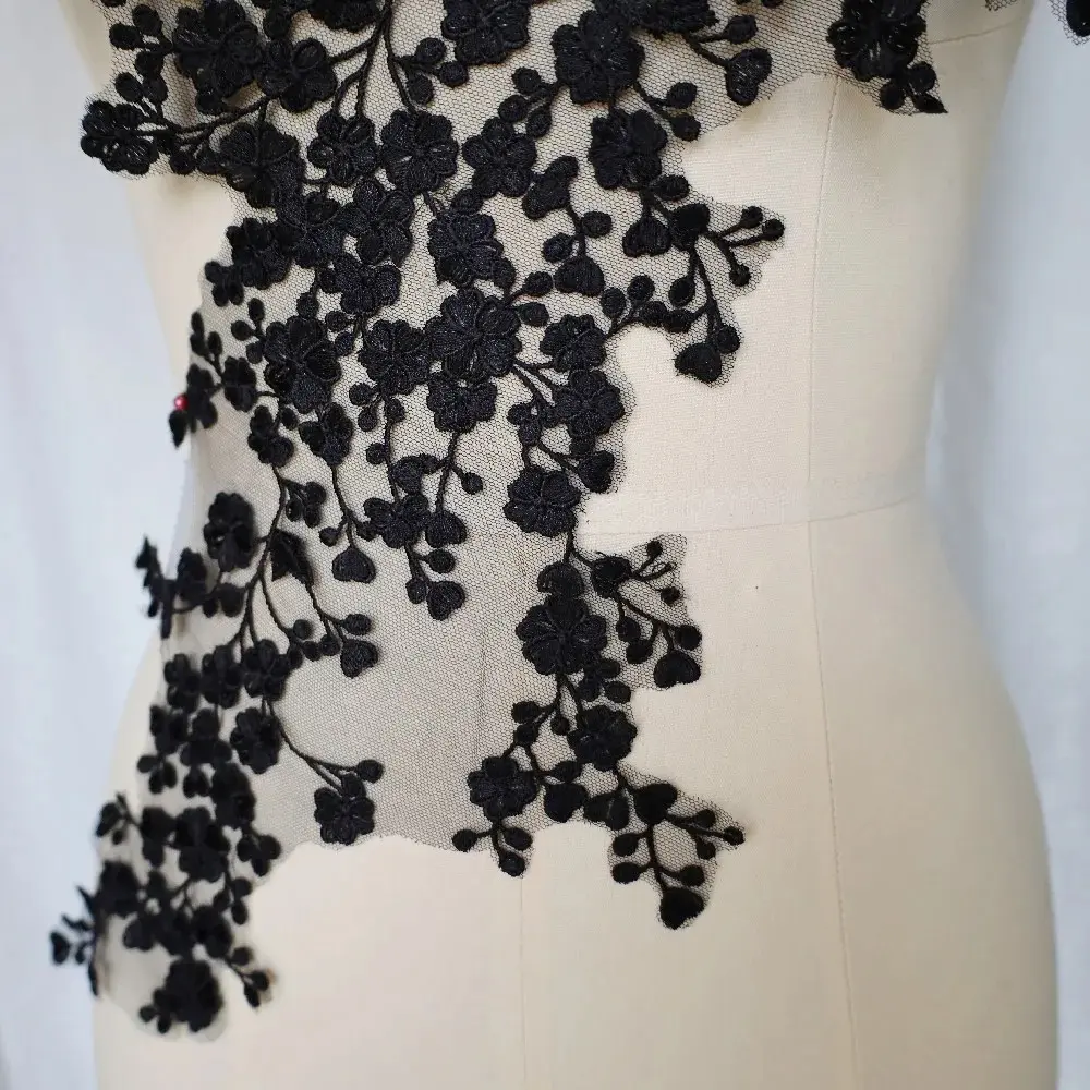 1 Pcs Black White Embroidery Clover Flower Patch DIY Wedding Dress Patch And Accessory Repair 51*32CM