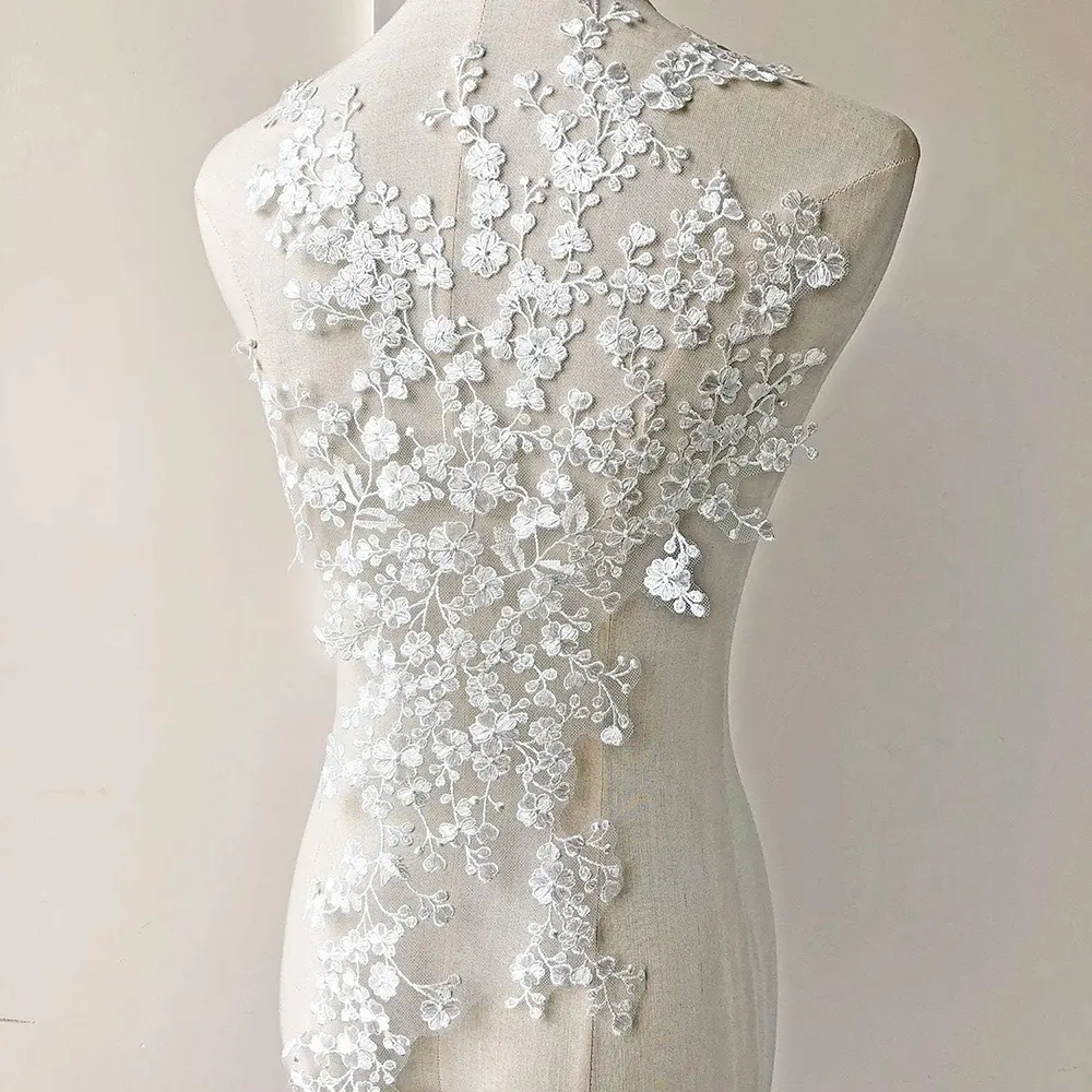 1 Pcs Black White Embroidery Clover Flower Patch DIY Wedding Dress Patch And Accessory Repair 51*32CM