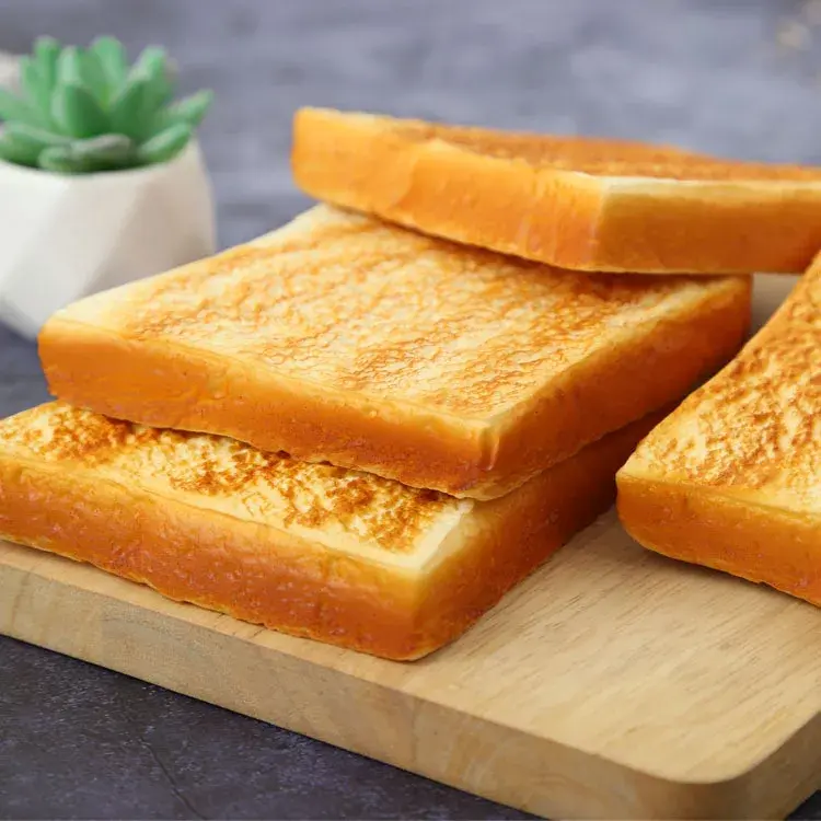 Fake Toast Slice Artificial Toast Faux Bread Simulation Cake Food Model Bakery Window Display Photography Props Table Decor