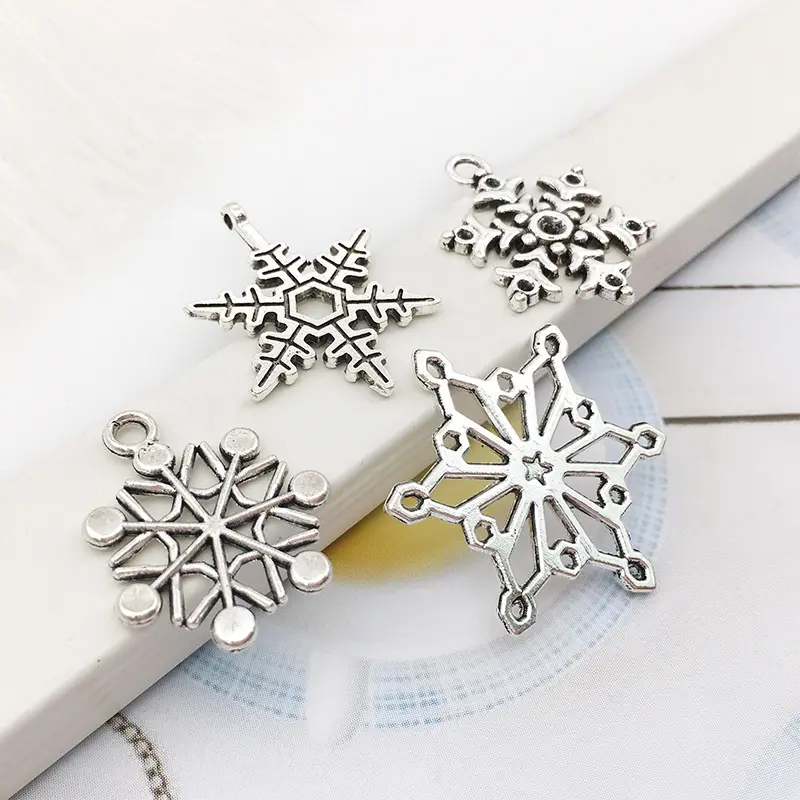 (14 Pcs/pack) Mixed Alloy Snowflake Pendant Christmas Decoration Metal Hollowed Out Snowflake Handmade Gift Label DIY Holiday