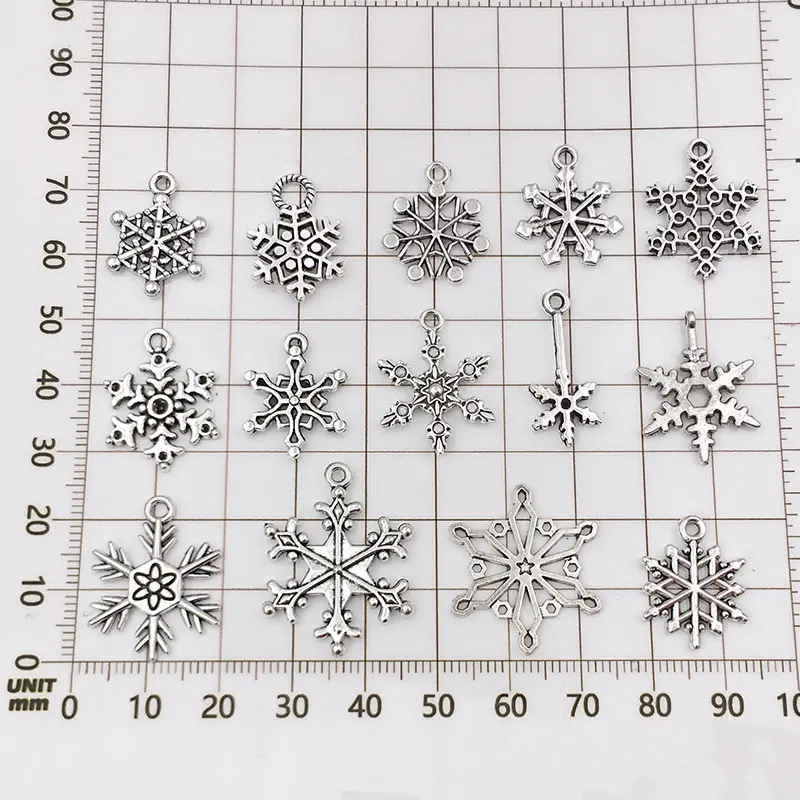 (14 Pcs/pack) Mixed Alloy Snowflake Pendant Christmas Decoration Metal Hollowed Out Snowflake Handmade Gift Label DIY Holiday